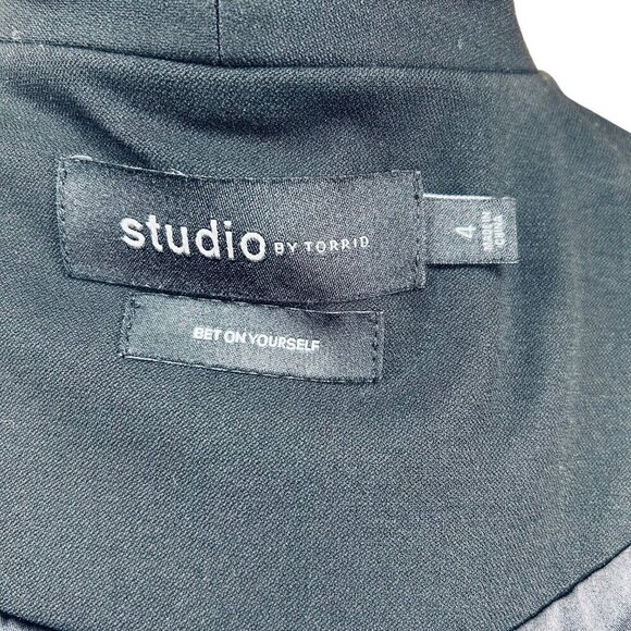 Studio by Torrid Black Open Front Blazer Jacket Plus Size 4 - Picture 4 of 8